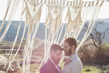 elopement-in-sextantio-coppia-gay-macrame