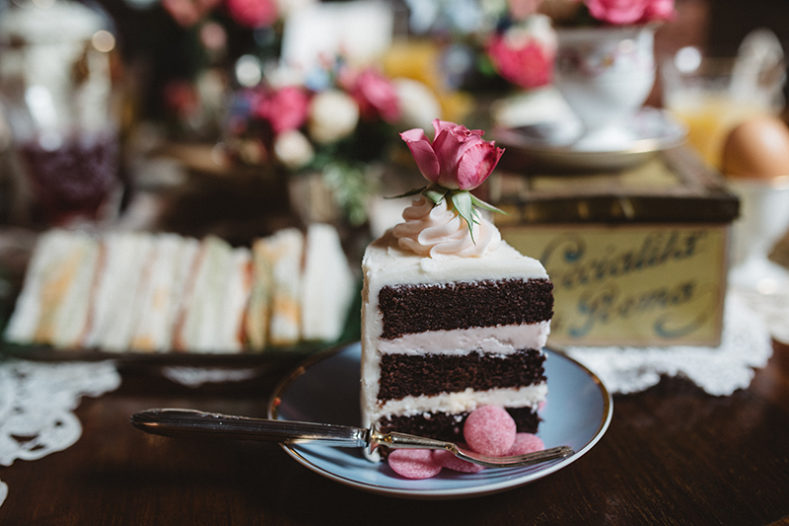 Vintage-tea-party-torta-cioccolato-panna